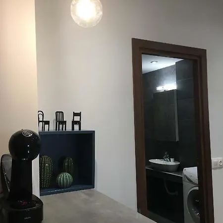 Apartment Central Clean Quiet